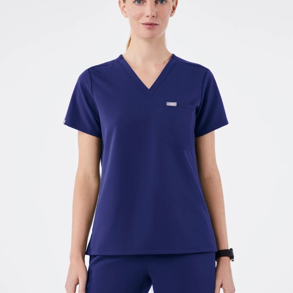 Figs Women's Catarina One Pocket Navy Scrub Top XS